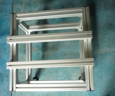 鋁及鋁合金設備支架與5050工業(yè)鋁型材車間工作臺 上海悅昕鋁制品業(yè)務部的專業(yè)制造